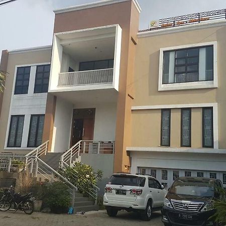 Bintara Jaya Yemima Guest House Bekasi Eksteriør bilde