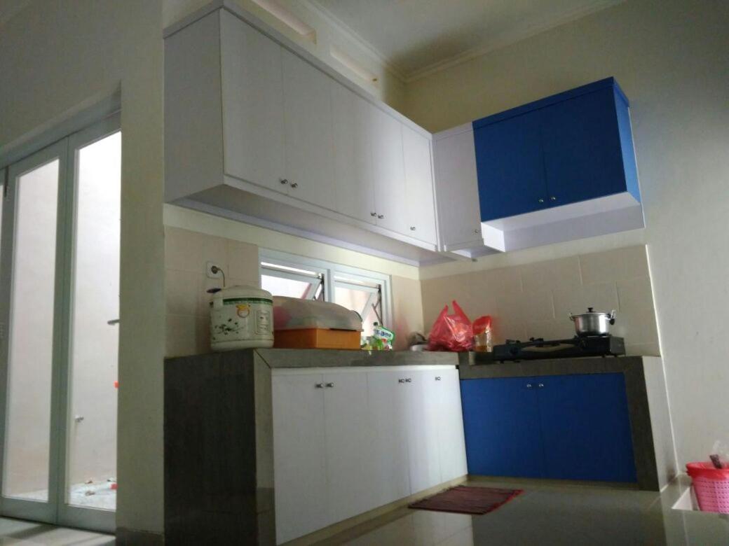 Bintara Jaya Yemima Guest House Bekasi Eksteriør bilde