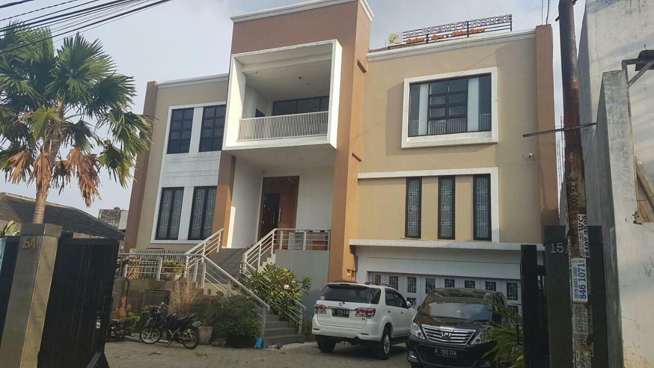 Bintara Jaya Yemima Guest House Bekasi Eksteriør bilde